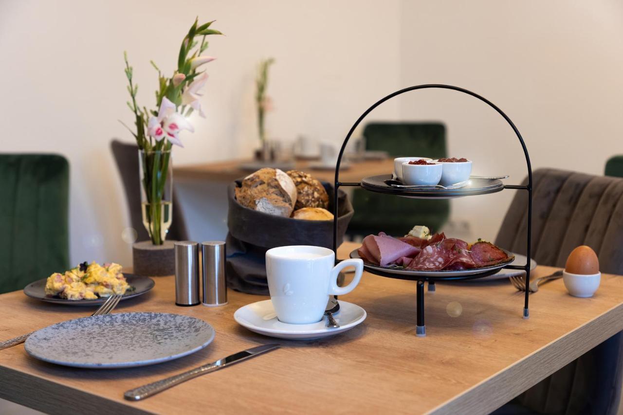Bed And Breakfast - Homburg Am Main 외부 사진